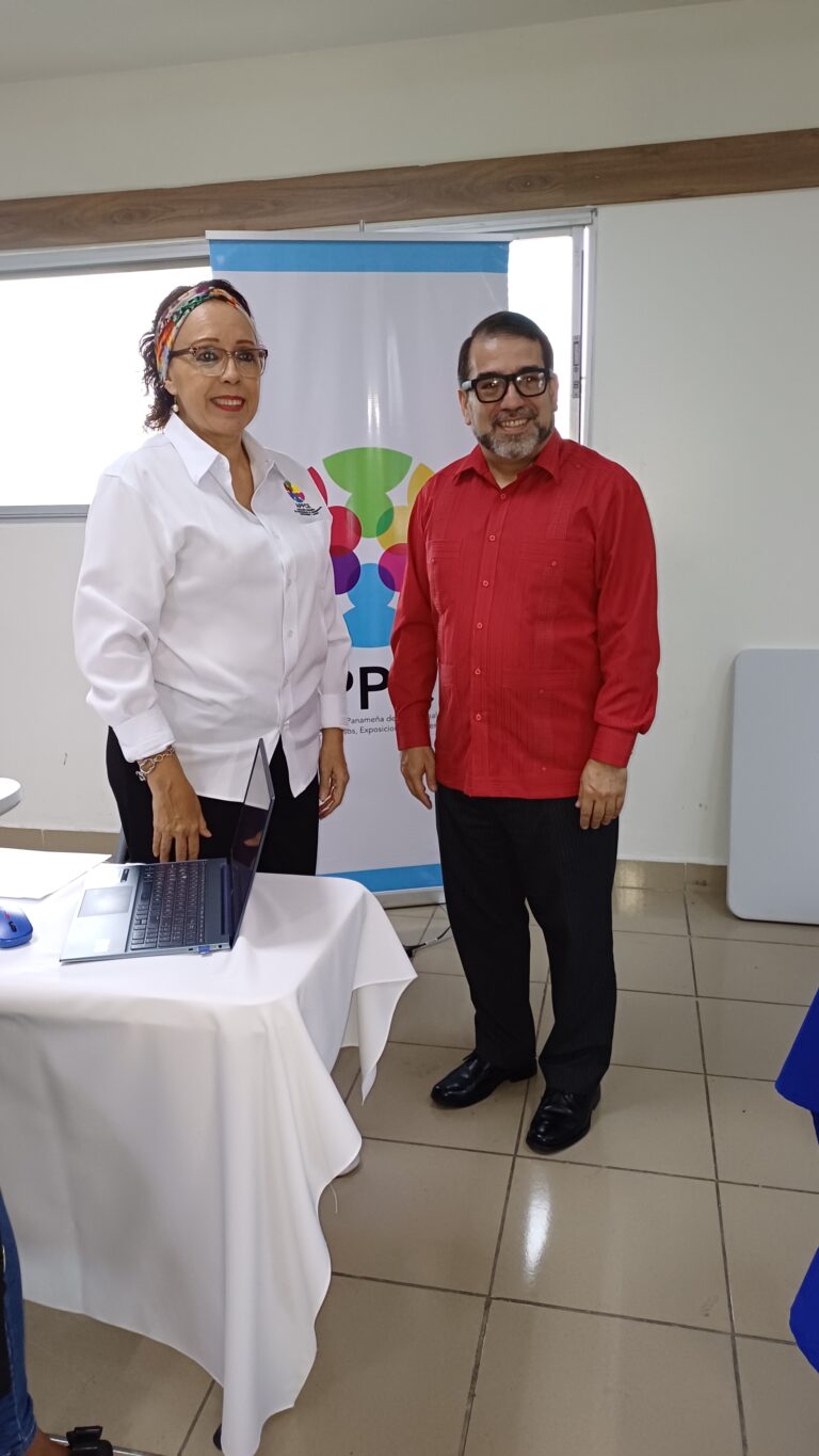 APPCE participa en Feria de Empleo ISAE Universidad